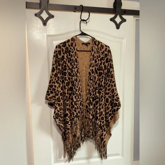 Cejon Tan and Black Knit Garment - Picture 1 of 3